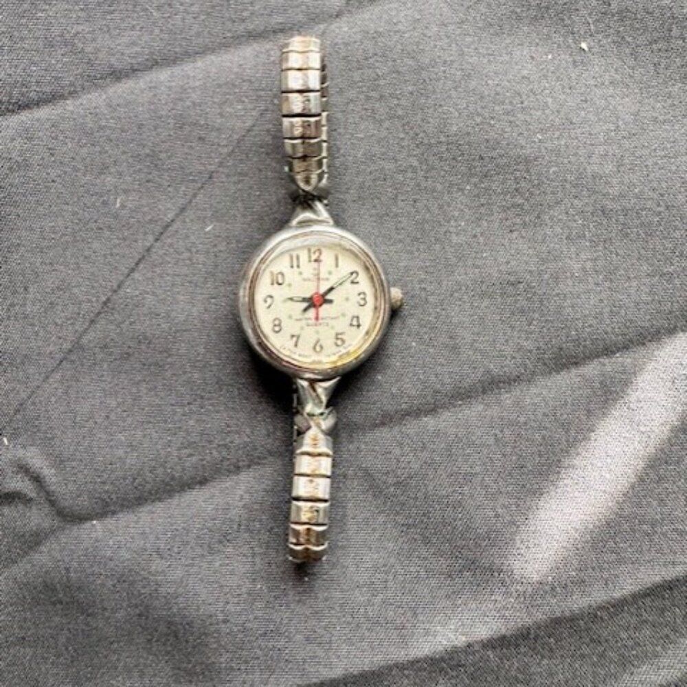 Vintage Women's Waltham Stainless Steel WK667 Petit Elegant Watch